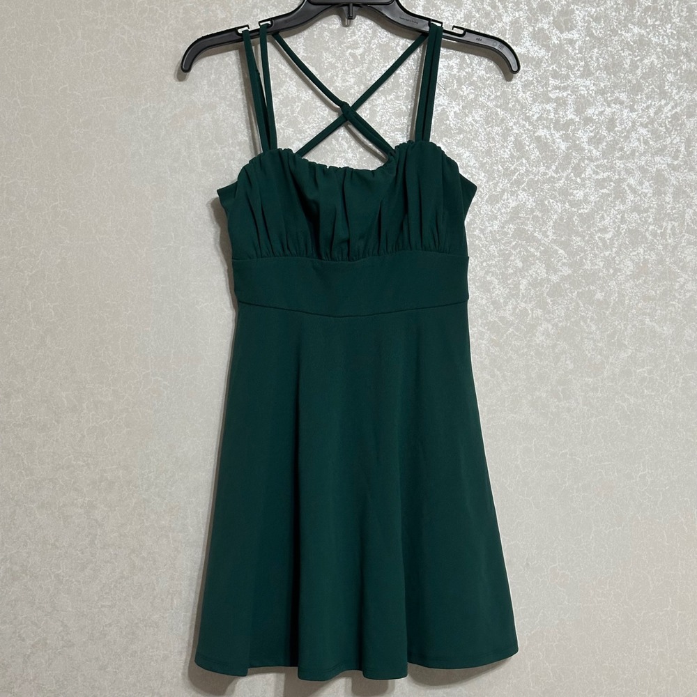 Mi‎ Ami for Francesca's Solid Green Jenny Strappy Cross Over Mini Dress Lined S